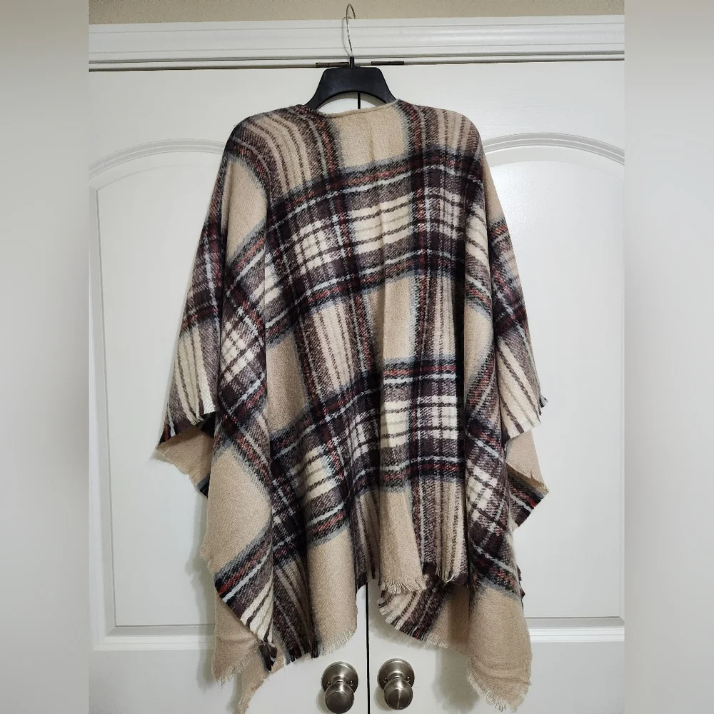 FRAAS The Scarf Company Cape Poncho Plaid Brown /Black Cozy Wrap Onesize - Picture 2 of 8